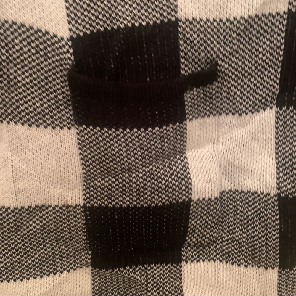 Buffalo Plaid Black and White Sweater - Picture 3 of 5